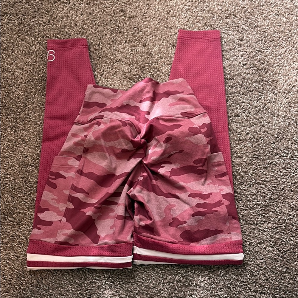 Bombshell Sportswear Pink Camouflage Leggings